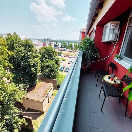 Xo Apartman Sremska Mitrovica Exterior foto